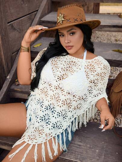 LanaWest CURVE Vacation-Inspired Relaxed Chic, Ivory Hollow-Out Fringe Knit Sweater. Delicate Hollow Texture Adds Sophistication, Long Fringe Flows Dynamically To Catch Attention. Shawl Collar Design Pairs Well With Various Undershirts, Exuding Casual Yet Stylish Vacation Vibe In Spring And Summer.