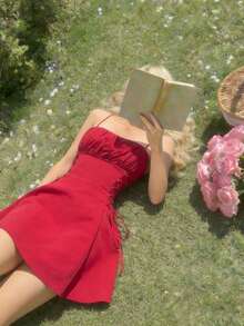 SHEIN MOD 红色约会之夜连衣裙，褶皱胸部系带侧吊带连衣裙 - 紅色 - 查看 1