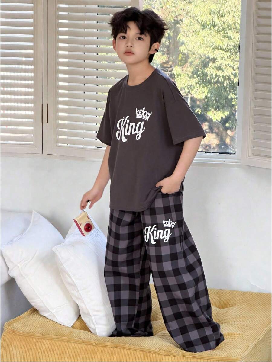 SHEIN Boys' Casual Text & Plaid Print Short Sleeve Top And Pants Pajama Set - Dark Grey - View 1