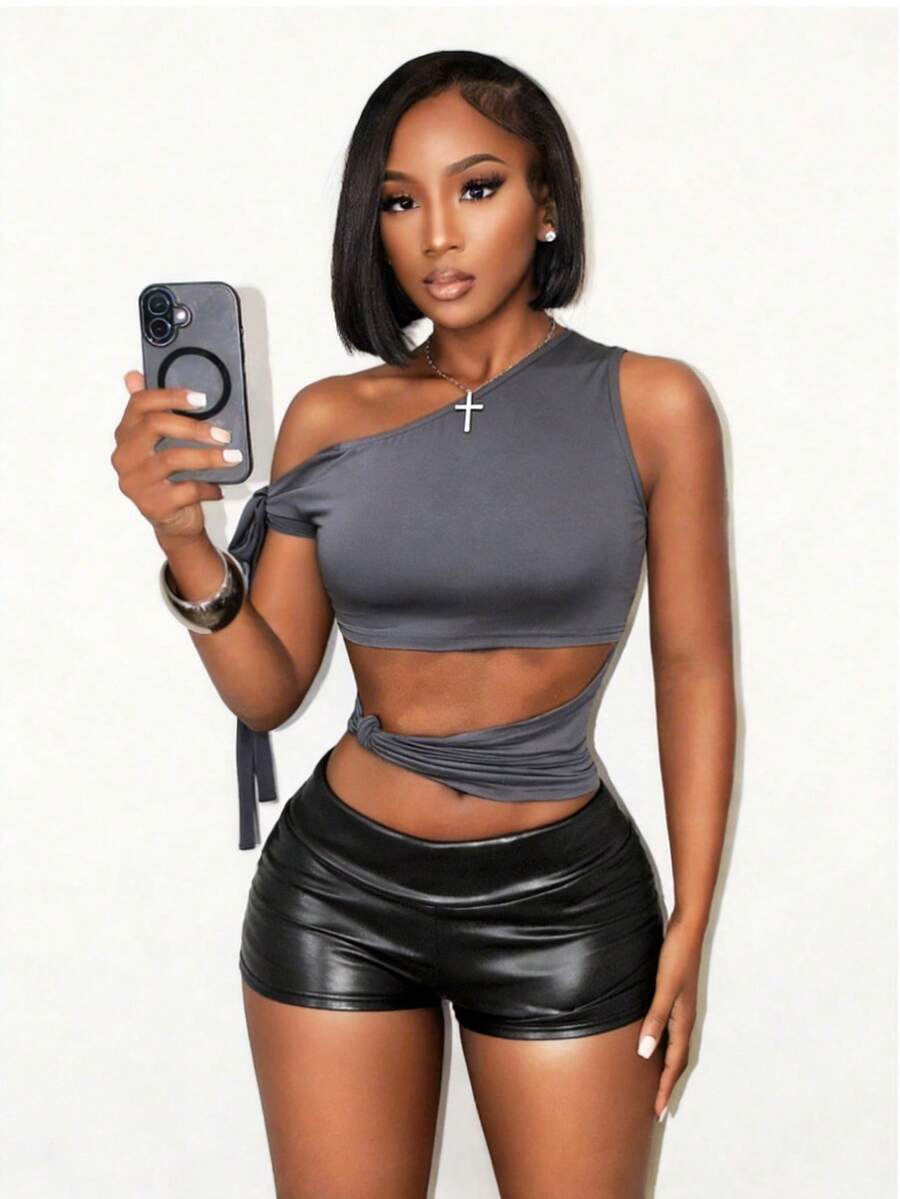 BamGleam Women's Grey Twist Cutout Shoulder Fitted T-Shirt,Summer Seksi Chic Night Out Club Solid Color Boho Plain Casual Spring Summer Holiday Vacation - Grey - View 1