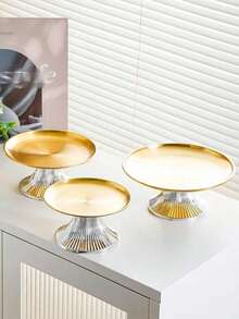 三件套不锈钢蛋糕架，配有高档底座、甜点展示盘和多功能水果托盘，适合餐桌装饰、家居厨房摆设，也适合在开斋节期间使用。 - 金色 - 查看 7