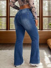 Large Size Women's Flared Jeans | Versatile, In Wash Blue And Tight Cut - Blue - View 2