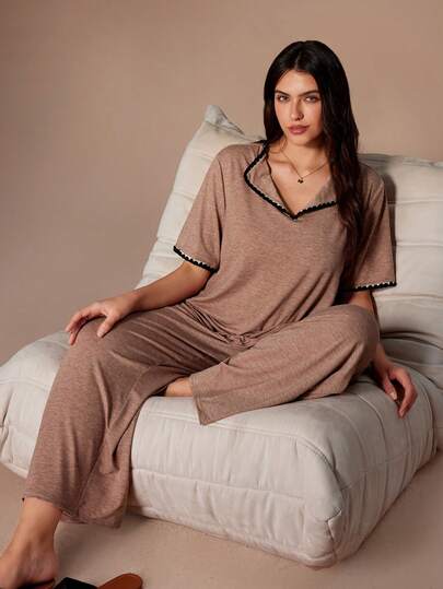 Lazeform Loose V-Neck Collar Black Shell Embroidery Knit Fabric Comfortable Short Sleeve Pants Plus Size Pajama Set