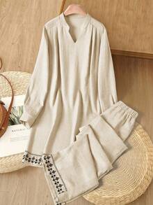 Rusticease 女士几何图案V领长袖衬衫和阔腿裤休闲两件套 - 杏色 - 查看 5