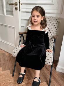 DAZY Young Girl Contrast Color Knot Shoulder Cutout Long Sleeve Dress - Black - View 6