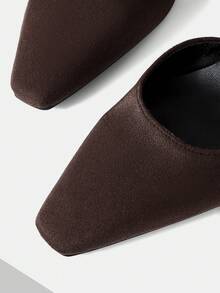 Mnmlis Tacones altos para mujer para exteriores, zapatos de moda de tacón grueso y punta cuadrada, versátiles, de ante y con diseño hueco, para primavera, verano, otoño e invierno - Café - Ver 5