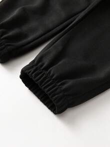 SHEIN Streecool Kids 2pcs/Set Young Boy Summer Casual Contrast Stripe Short Sleeve T-Shirt And Pants Set - Brown - View 8