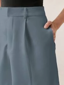 BizChic Quần short nữ màu xanh nhạt dáng suông mới mùa Xuân/Hè, có túi bên hông, xếp ly, phù hợp cho công sở, các dịp trang trọng, đi làm thanh lịch trong thành phố, phong cách thường ngày, lãng mạn, retro thập niên 90, đa năng cho các bữa tiệc, lễ tốt nghiệp, khách dự đám cưới, phù dâu, chủ nhà, đi chơi, giao lưu, hẹn hò, tiệc tùng, buổi hòa nhạc, lễ tốt nghiệp, bữa ăn trưa, sân bay. - Màu xanh lam - Xem 4