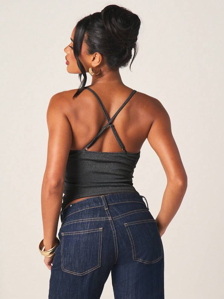 MISSGUIDED Prążkowany top z dzianiny z delikatną koronką i skrzyżowanymi ramiączkami na plecach. Luźny top bez rękawów do noszenia na co dzień.