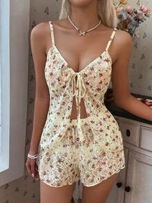 CottageSlumber Letni komplet piżamowy z koronką i drobnymi kwiatowymi koszulkami i szortami - Żółty - Zobacz 3