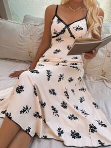 CottageSlumber 女士浪漫撞色蕾丝拼接碎花不对称中长睡裙 - 彩色 - 查看 3