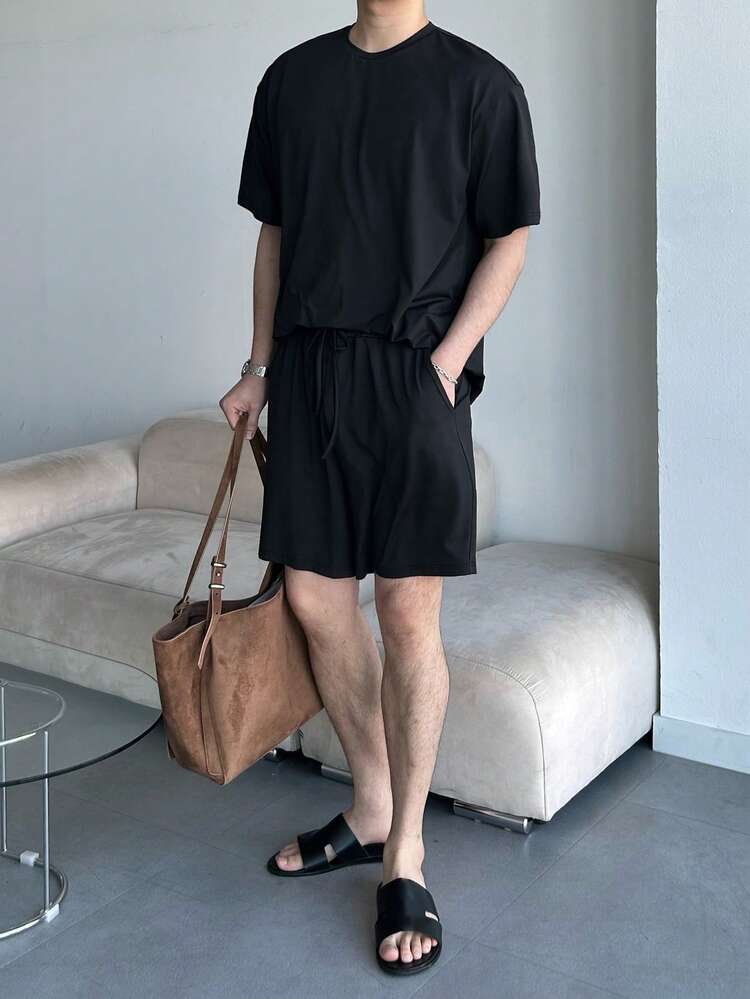 Men's Black Solid Color Short Sleeve T-Shirt And Shorts Set, Summer