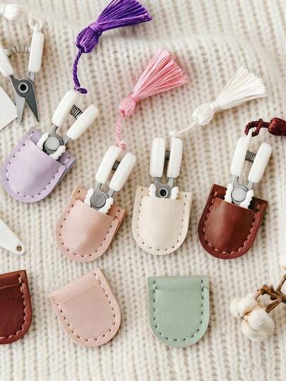 휴대용 미니 스테인리스 스틸 가위 세트, 여행 및 공예 활동에 적합, 보호 커버 및 태슬 장식 포함, 실, 원단, 종이, 자수, 뜨개질, 크로셰, 십자수 등을 자르기 위한 정밀 도구, 또한 필수적인 재봉 액세서리