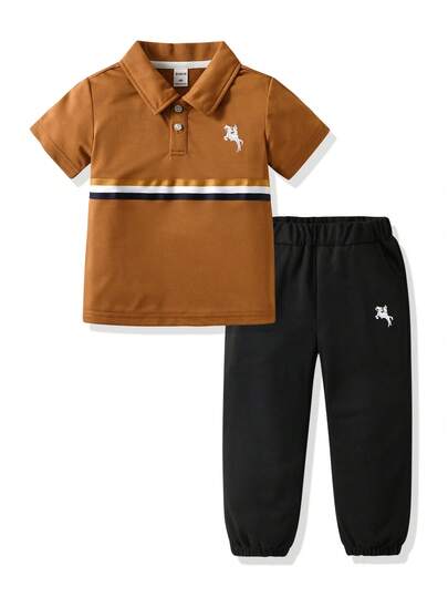 SHEIN Streecool Kids Set de 2 piezas de camiseta de manga corta con rayas de contraste y pantalones casuales de verano para niño