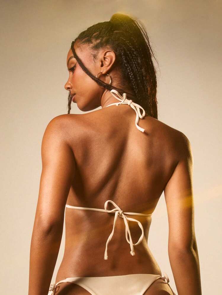 MISSGUIDED Damskie bikini trójkątne z regulowanymi wiązaniami i metalicznym beżowym materiałem o teksturowanej fakturze, idealne na letnie wakacje na plaży