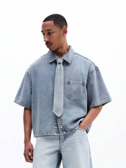 SUMWON Men's Light Wash Denim Short Sleeve Collared Shirt With Matching Tie Contemporary Casual Spring Summer Fashion