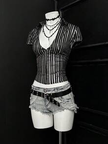 EgrlEra 女士深V领金箔短袖衬衫 - 黑色 - 查看 1