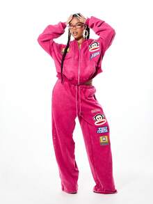 SUMWON X PAUL FRANK SUMWON WOMEN Áo nỉ nữ dáng rộng có mũ trùm đầu với dây rút và túi giữa, in hình nhân vật hoạt hình, thích hợp mặc thường ngày vào mùa thu đông. - Hồng - Xem 3