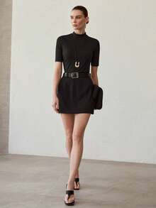 MOTF PREMIUM Falda con cinturón de hebilla de metal de cintura alta minimalista - Negro - Ver 6