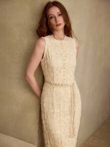 MOTF PREMIUM 时尚花卉优雅美人鱼下摆中长连衣裙 - 杏色 - 查看 7