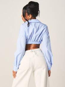 MISSGUIDED 女士浅蓝色条纹长袖纽扣短款衬衫，翻领松紧下摆，适合办公室休闲穿着 - 藍白色 - 查看 2