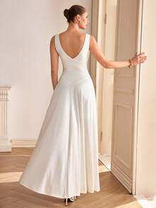 CLARA VERO Vestido de mujer con cuello en V, cintura ceñida, botones metálicos y dobladillo súper ancho - Blanco - Ver 6