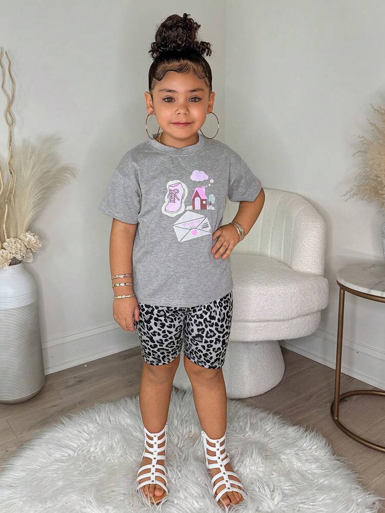 Young Girl Printed Short Sleeve T-Shirt And Leopard Print Shorts Casual Outfit