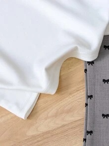 SHEIN Elladie kids Set de 2 piezas: Blusa de punto con mangas cortas y volantes con decoración de mariposa y contraste de color, y pantalones acampanados con estampado de mariposa para niñas - Blanco - Ver 4