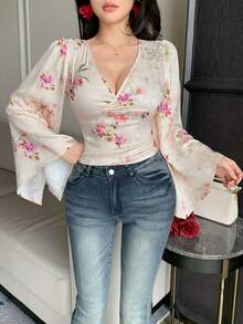 DAZY Women's Elegant Commuter Floral Print Flare Sleeve Blouse - Beige - View 6