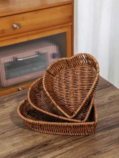 2pcs Heart Shaped Woven Tray With Synthetic Rattan Material, Reusable Weaving Fruit Tray For Desserts, Snacks, Bread, Decorative Kitchenware And Room Decor,Kitchen,Christmas Gift