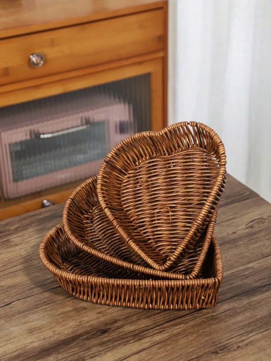 2 Buah Nampan Anyaman Berbentuk Hati dari Bahan Rotan Sintetis, Nampan Buah Anyaman yang Dapat Digunakan Kembali untuk Makanan Penutup, Camilan, Roti, Peralatan Dapur dan Dekorasi Ruangan, Dapur, Hadiah Natal - Coklat - View 1