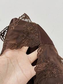 SilkySpell 四件套：刺绣V领仿丝吊带睡裙+吊带背心和短裤+睡袍 - 咖啡棕 - 查看 6