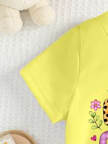 SHEIN Maglietta basic a maniche corte con stampa grafica di conigli, pois, fiori, cuori, uova e plaid, in stile casual e creativo, adatta per bambine, in atmosfera pasquale, comoda e alla moda per la primavera e l'estate - Giallo - Visualizzare 7