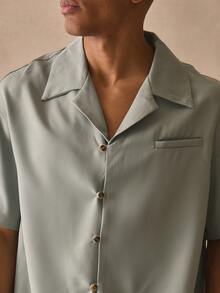 Musero Camisa de manga corta con cuello Revere, hombros caídos, bolsillo deslizante y abotonadura completa, en conjunto, prenda esencial para primavera y verano - Verde - Ver 2