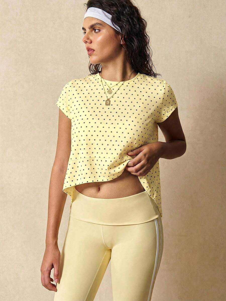 VARSIVA 女士夏季波点印花短袖不对称下摆运动T恤 - 淡黃色 - 查看 1