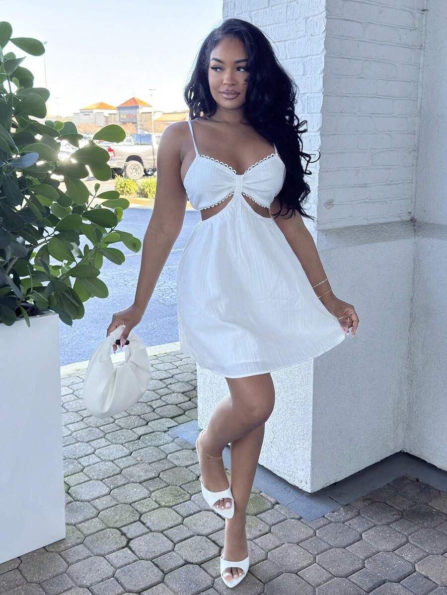 Alexandranx WYWH女款白色中空腰V領細肩度假裙，夏季 - 白色 - 查看 1