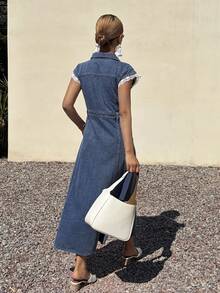 DAZY Vestido de mezclilla con mangas de encaje de parche y cintura ceñida para mujeres en verano - Azul lavado medio - Ver 3