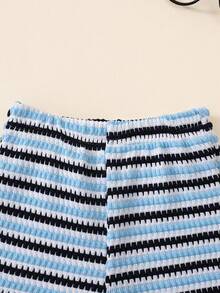 SHEIN Casuvi Kids 2件套男童条纹V领短袖上衣和无腰短裤套装，夏季 - 藍白色 - 查看 6