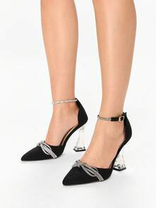 Glitzique 秋冬时尚蝴蝶结装饰粗跟尖头鞋，搭配白色/黑色连衣裙，适合情人节、优雅派对等场合。 - 黑色 - 查看 9