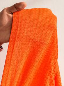 Truni Robe d'été décontractée pour femmes grandes tailles, convient pour les festivals de musique, Pâques, le style occidental, les anniversaires, les remises de diplômes, le port quotidien des étudiantes. Polyvalente et pratique, pour les vacances décontractées, les croisières, la plage, le bronzage, la détente. Tissu texturé, silhouette ample en A, décoration de boutons. Robe de plage orange, robe d'été orange, tenue de vacances, manches à volants, ourlet à volants, robe boutonnée devant, robe d'été grande taille, robe boutonnée, robe évasée, robe d'été pour morphologie en poire et triangle - Orange - Voir 11