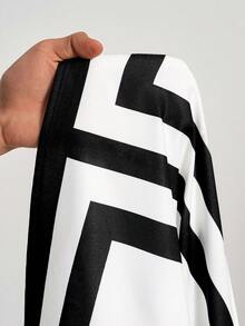 Veslaya Đầm mini dáng suông tay ngắn cổ tròn in sọc đen trắng tinh tế dành cho nữ mùa Xuân/Hè 2026, thích hợp cho các dịp lễ hội âm nhạc, lễ Phục Sinh, phong cách miền Tây, du mục, tiệc sinh nhật, lễ tốt nghiệp, đại học, sinh viên, thường ngày, cơ bản, kỳ nghỉ, du thuyền, bãi biển, tắm nắng, xu hướng, thời trang đường phố, khách dự đám cưới, đi làm, ăn trưa muộn, sân bay, tiệc tùng, ngày lễ, dạ hội thanh lịch, vũ hội, thoải mái, sang trọng. Đầm mini dáng suông tay ngắn cổ tròn in sọc đen trắng, thích hợp cho du thuyền, trang phục công sở, đầm nữ, đầm trắng đen, đầm công sở cho nữ. - Nhiều màu - Xem 9