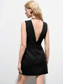 Aveloria Modichic Women's Elegant Summer Black And Gold Sleeveless Dress,Seductive Deep V-Neck Party Night Gown,Fitted Waist-Cinching Formal Dress With Floral Brooch - Black - View 2