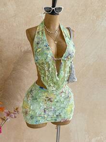 SHEIN WYWH Bộ 2 món gồm áo yếm và chân váy ngắn đính sequin lấp lánh, thích hợp cho các lễ hội âm nhạc, tiệc tùng, Tết Nguyên đán, dạ hội thường niên, Giáng sinh, Halloween. - Nhiều màu - Xem 6