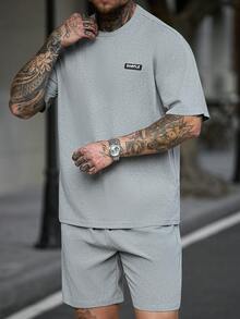EGENSIO 男士休闲字母印花T恤短裤套装，夏季 - 淺灰色 - 查看 1