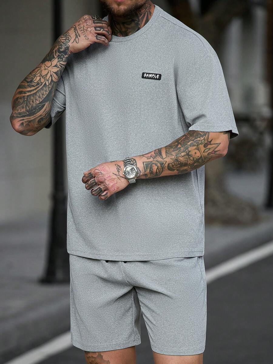 EGENSIO 男士休闲字母印花T恤短裤套装，夏季 - 淺灰色 - 查看 1