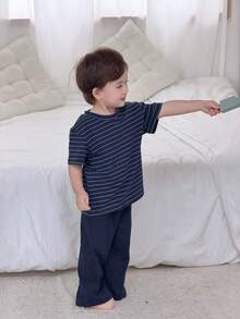 Dazy Kids 男嬰圓領條紋長袖上衣與純色長褲 2 件套睡衣套裝 夏季幼兒 - 藍色 - 查看 9