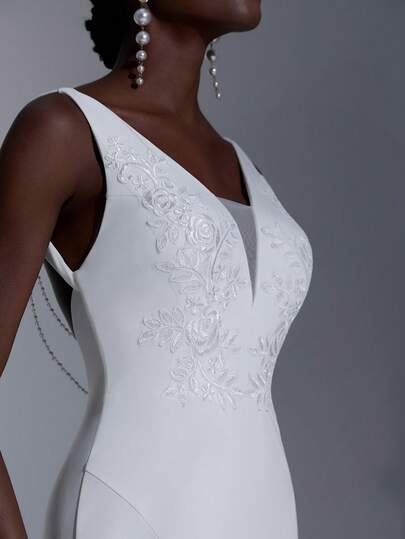 Elitara Elegante vestido formal de punto blanco de alta elasticidad con escote en V sexy, bordado 3D de lujo, silueta de cola de pez con cola extra larga, espalda en V profunda de lujo con colgante de cristal minimalista, adecuado para eventos de boda y vestido de novia