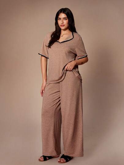 Lazeform Loose V-Neck Collar Black Shell Embroidery Knit Fabric Comfortable Short Sleeve Pants Plus Size Pajama Set