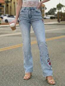 SHEIN LUNE 女士休闲日常牛仔裤，带口袋和花卉刺绣设计 - 淺色水洗藍 - 查看 1