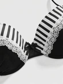 ROMWE Goth Sujetador de encaje con copas moldeadas, con notas musicales y rayas, para tallas grandes, estilo gótico - Negro - Ver 3